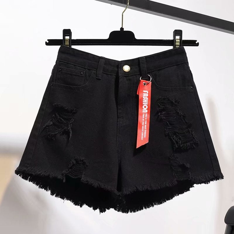 Loose jean shorts